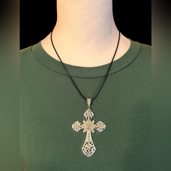 Gothic Cross Pendant on a Black Cord Necklace Victorian Retro Vintage Style New - Picture 7 of 9